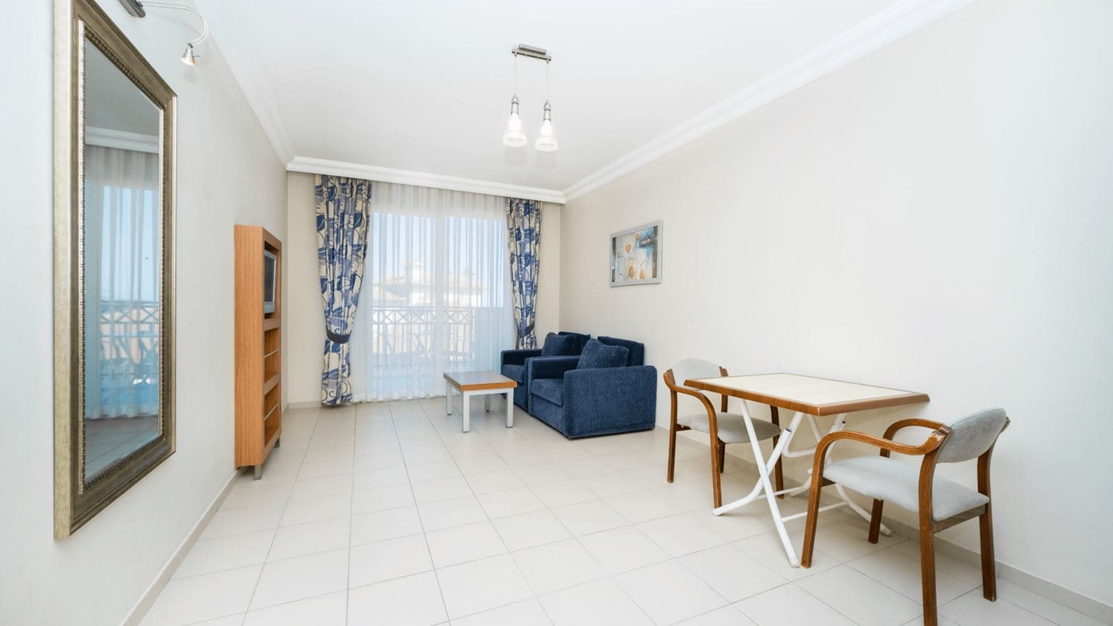 rooms-coral-room