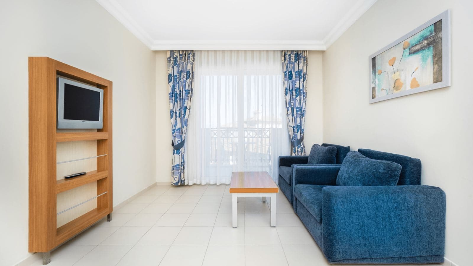 rooms-land-view-suite-room
