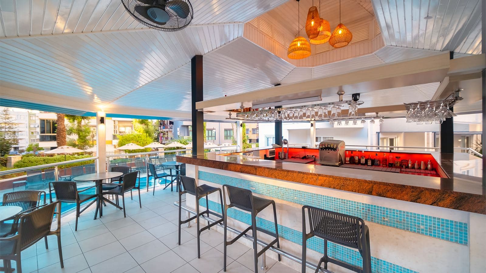 bars-spring-pool-bar
