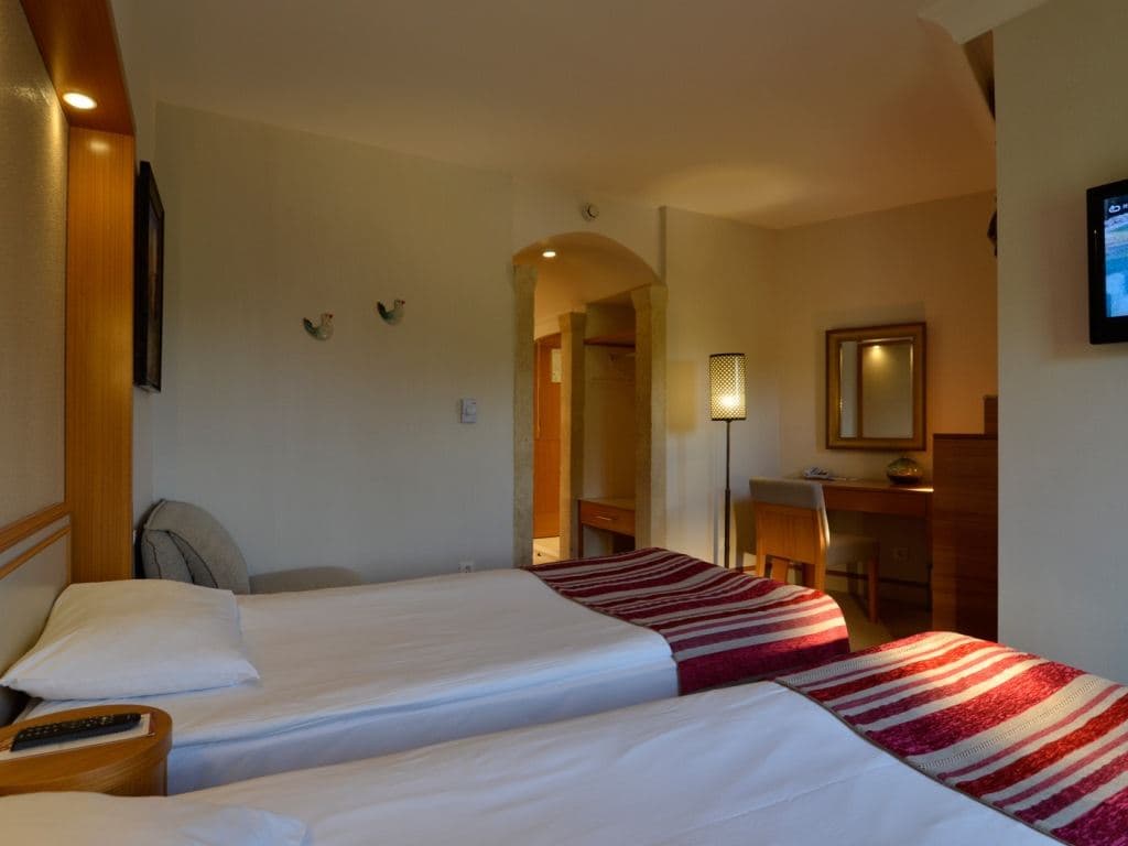 rooms-standard-room