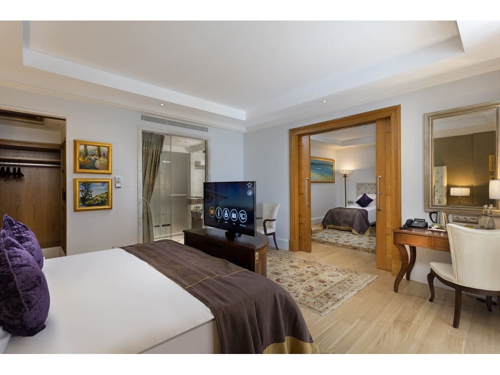 rooms-family-room