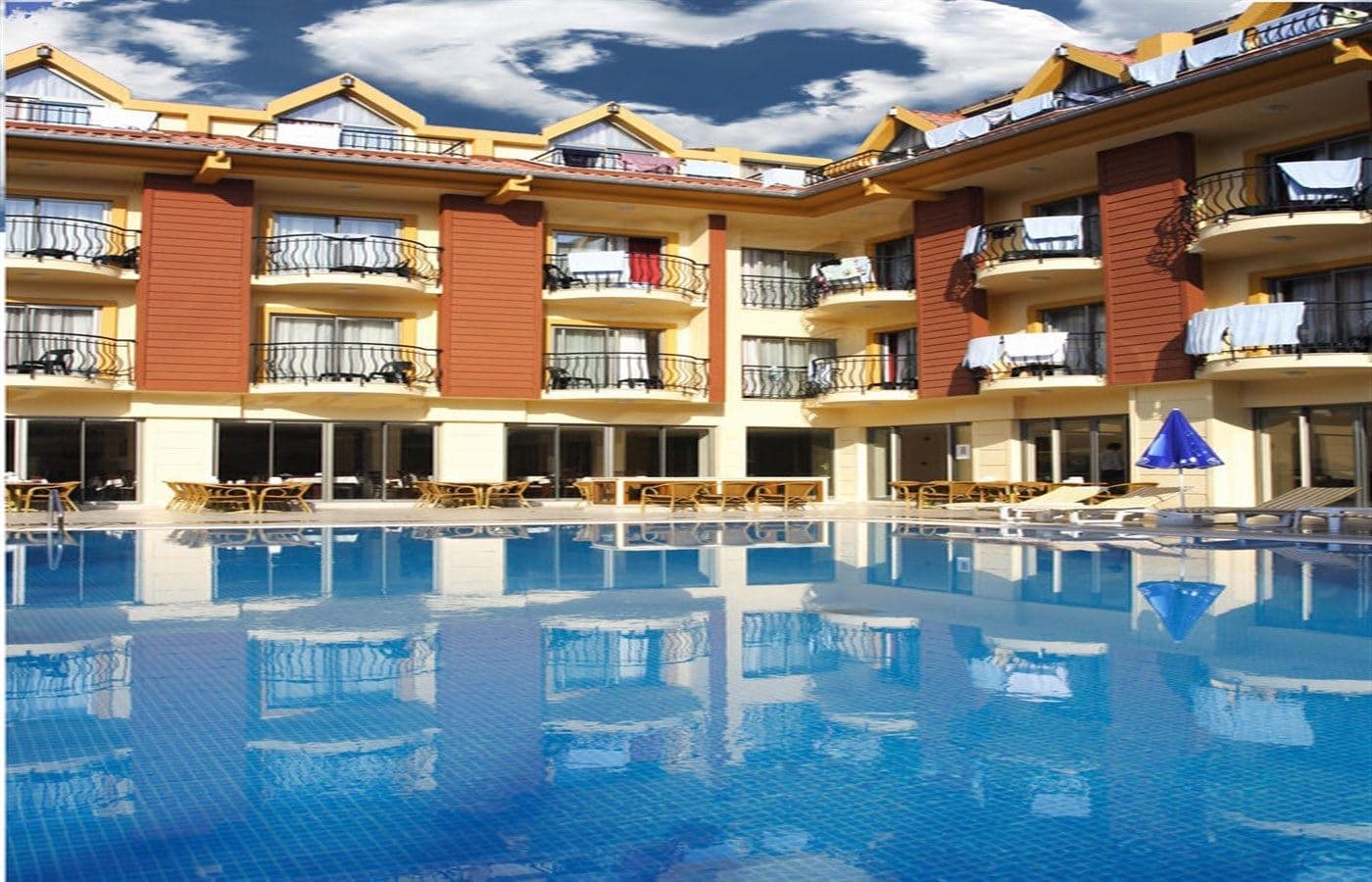 pools-outdoor-pool