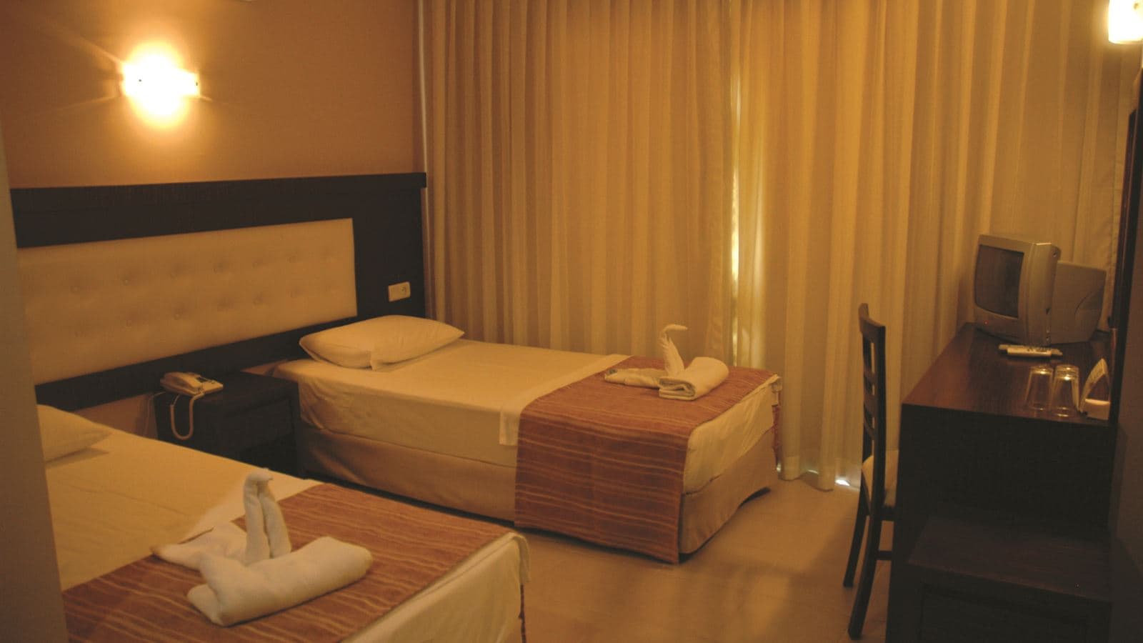 rooms-standard-room