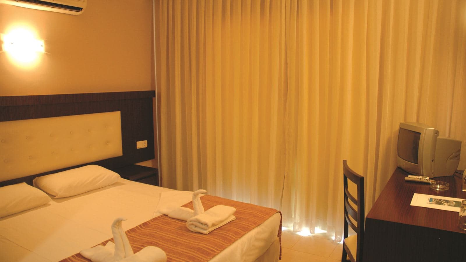 rooms-family-room
