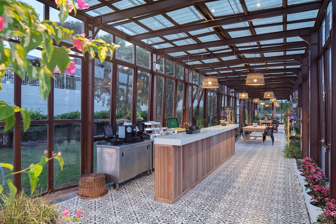 bars-flower-house