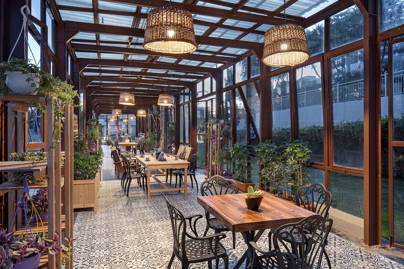 bars-flower-house