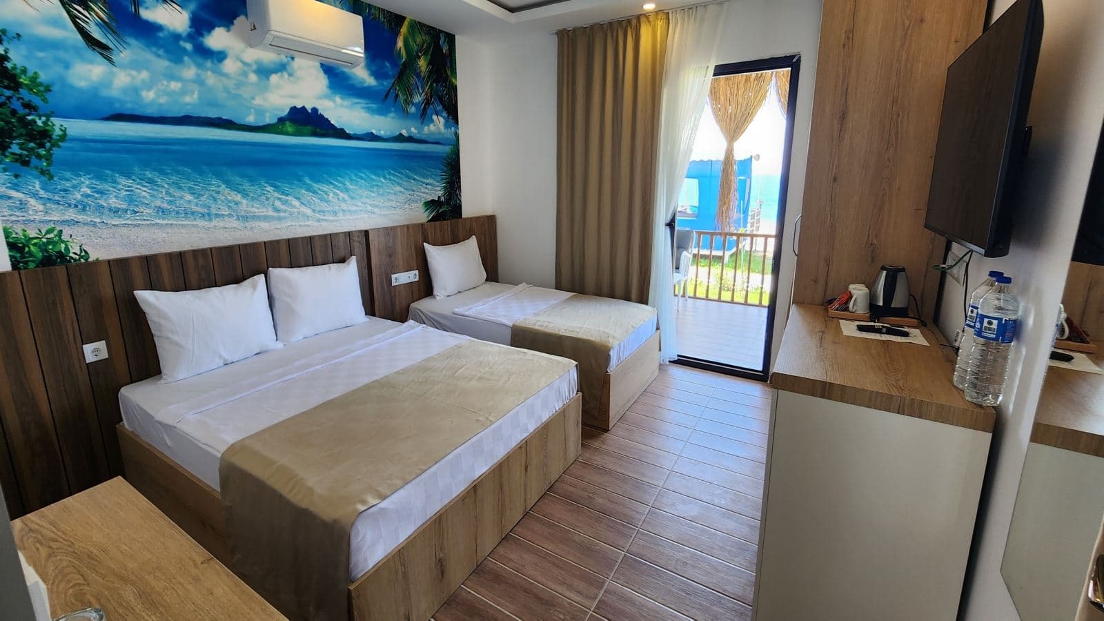 rooms-swimup-suite