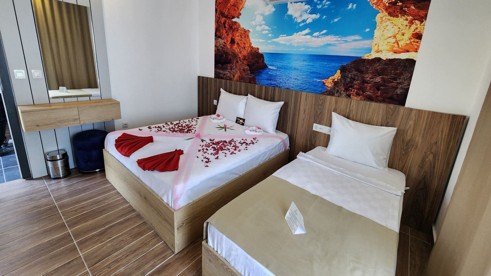 rooms-swimup-suite