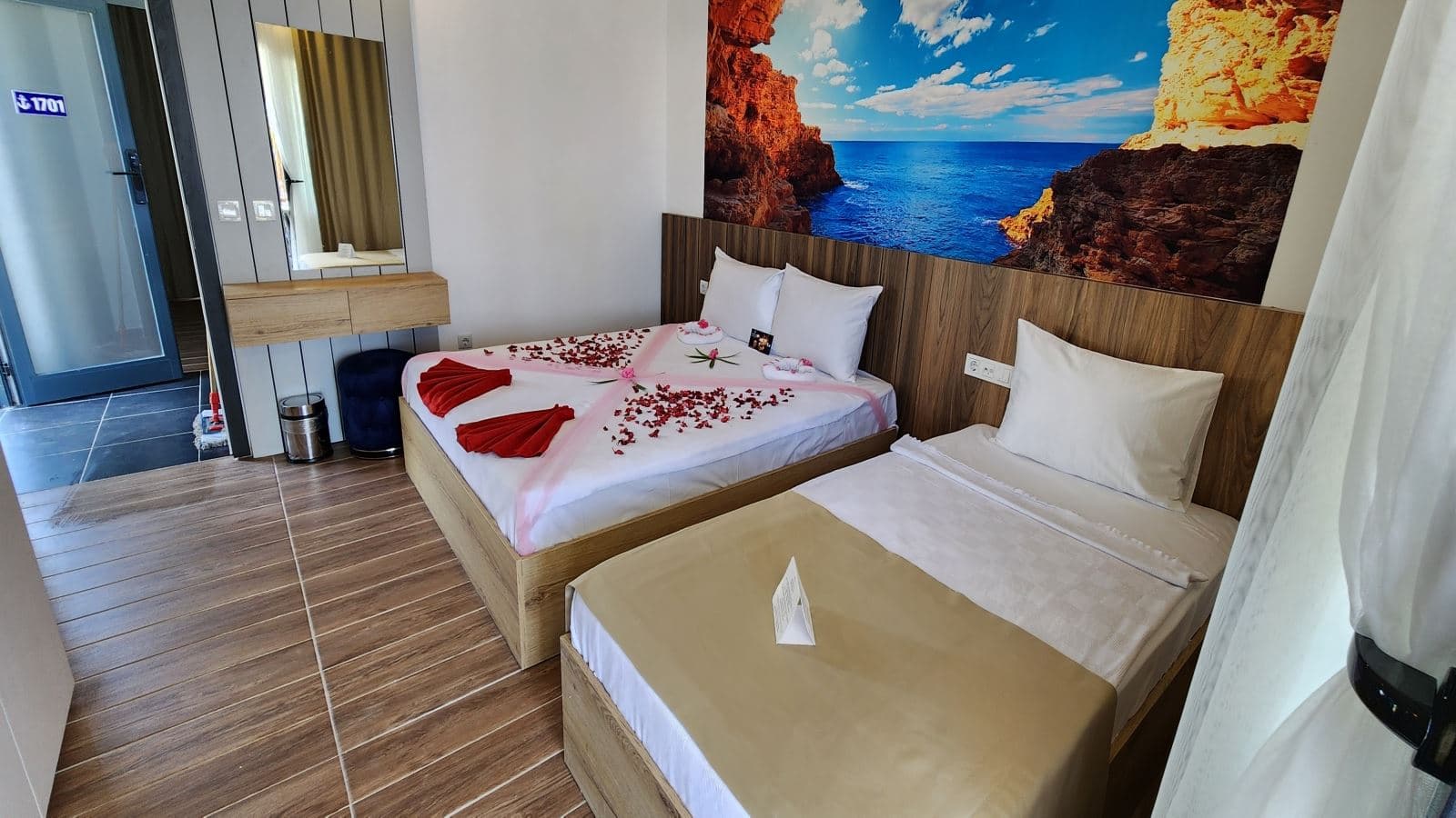rooms-swimup-suite