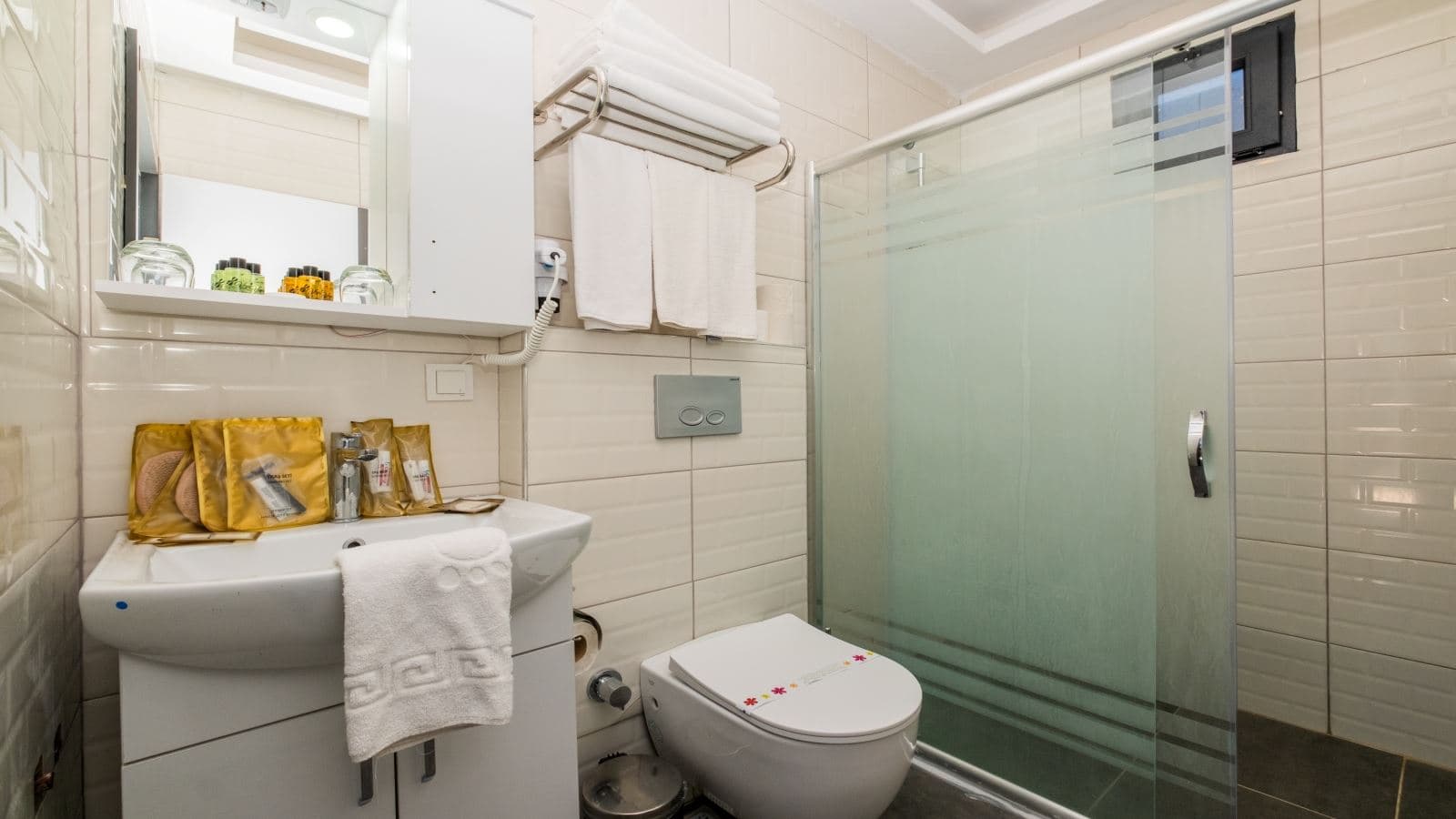 rooms-swimup-suite