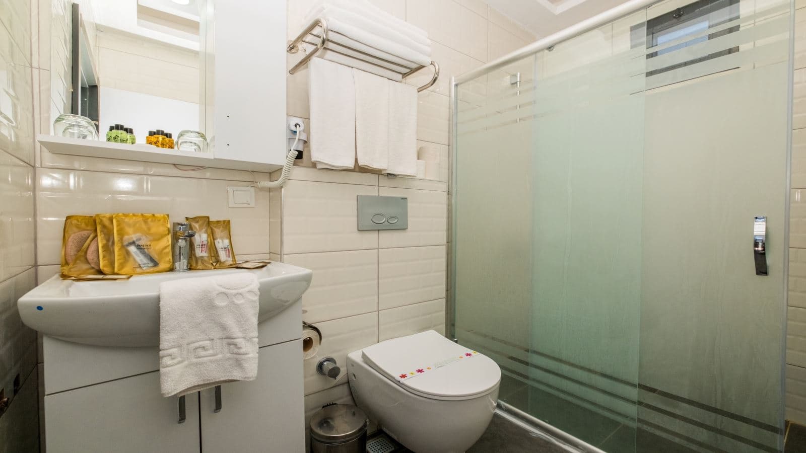 rooms-swimup-suite