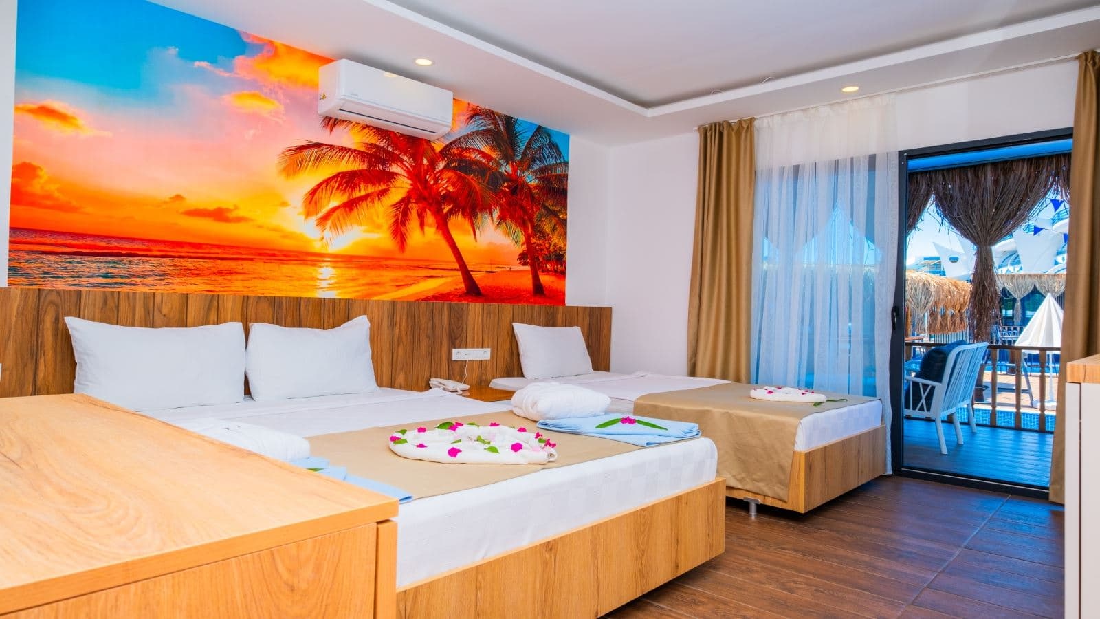 rooms-swimup-suite