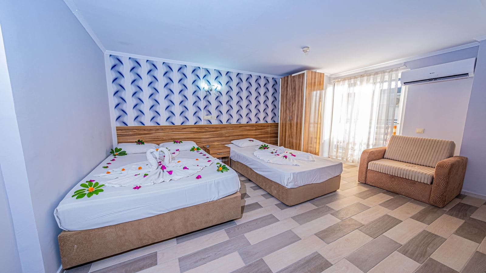 rooms-family-room
