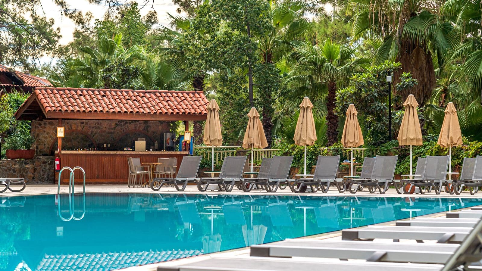 bars-relax-pool-bar