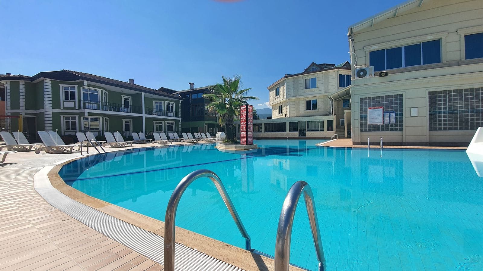 pools-outdoor-pool