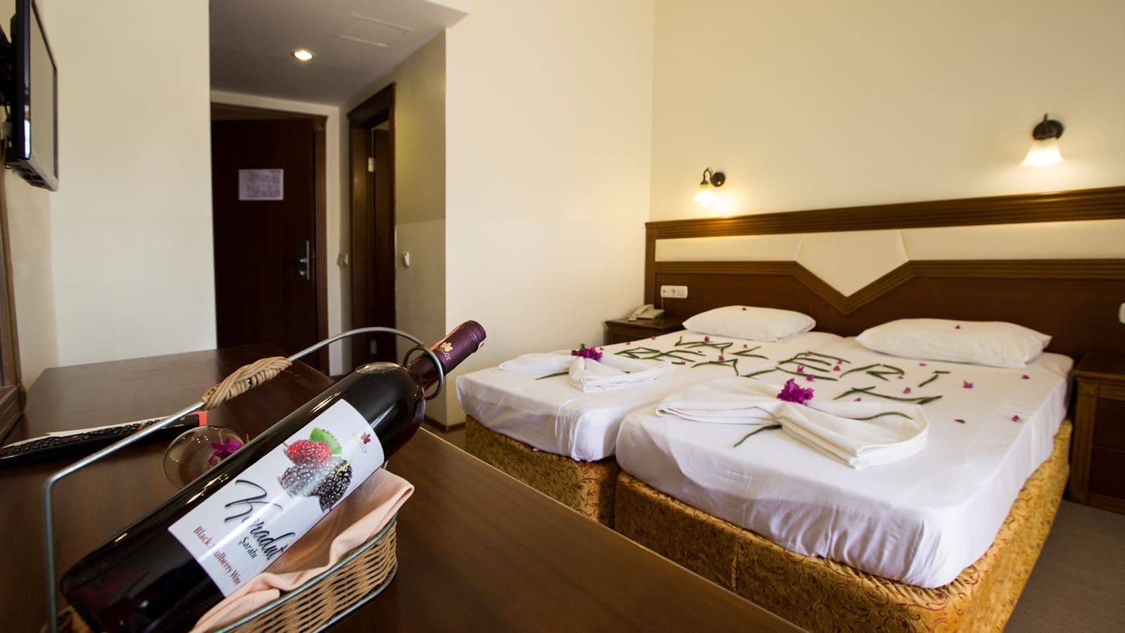 rooms-standard-room