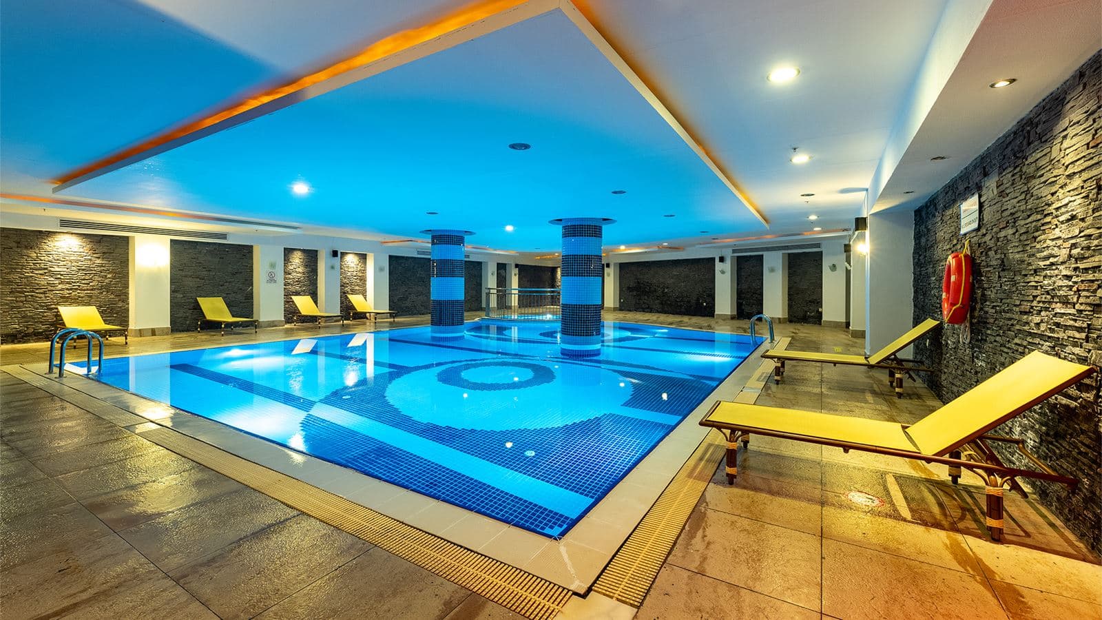 pools-indoor-pool