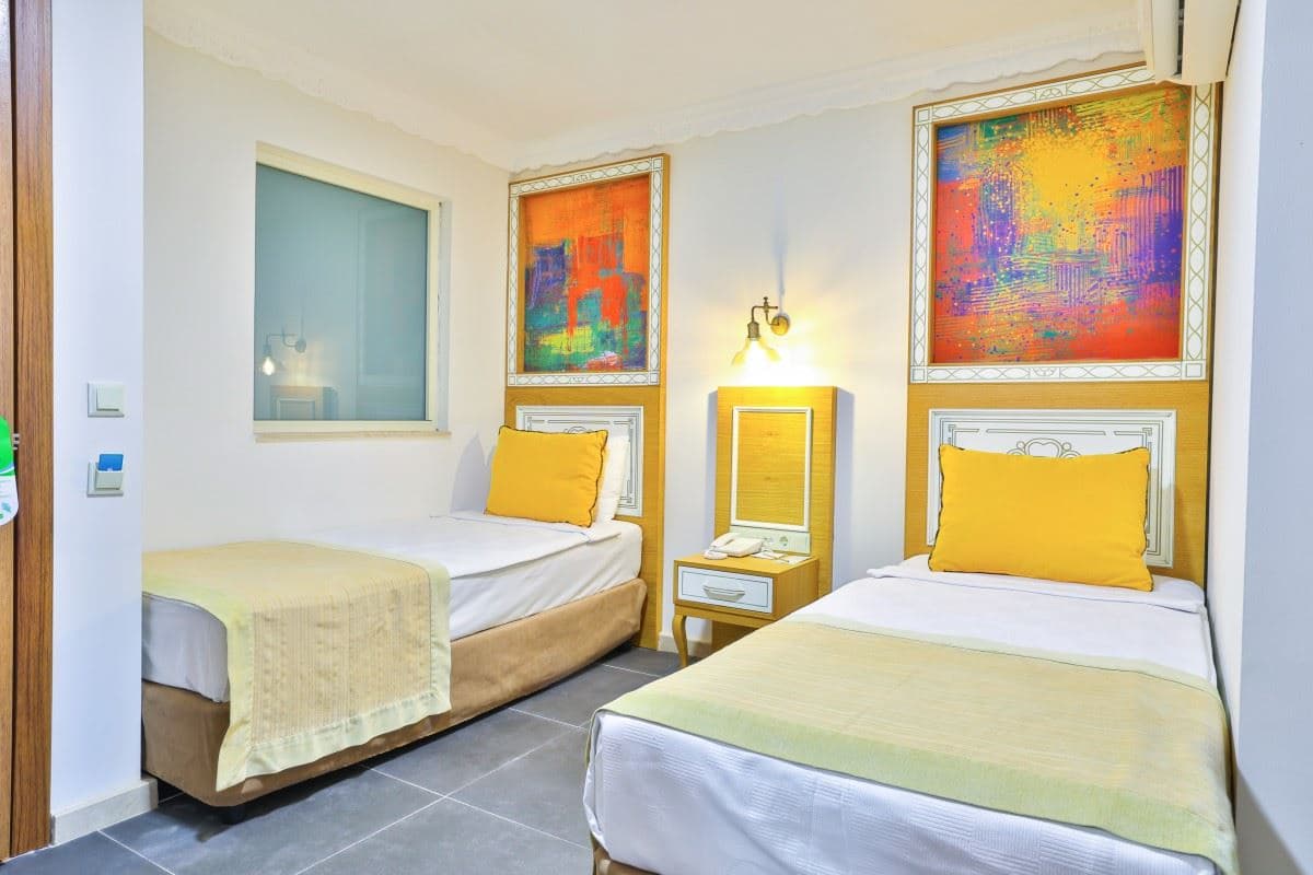 rooms-family-room