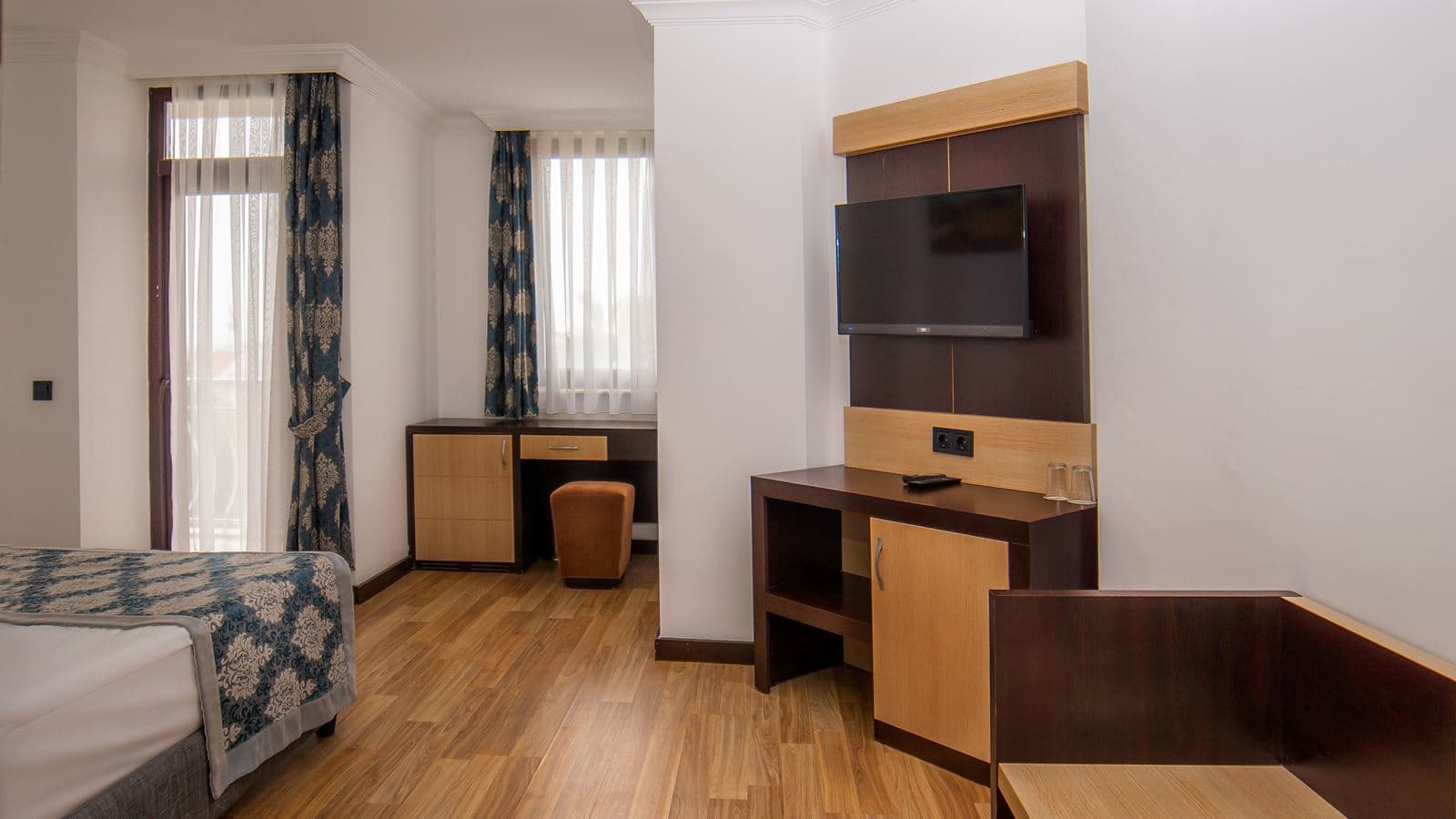 rooms-relax-room