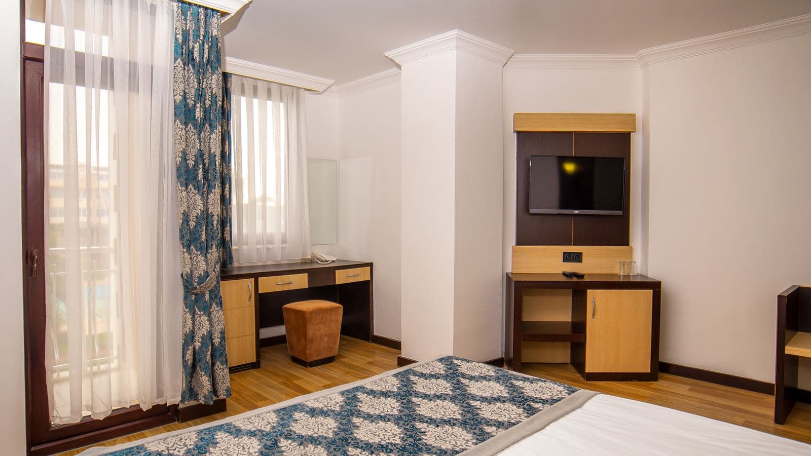 rooms-relax-room