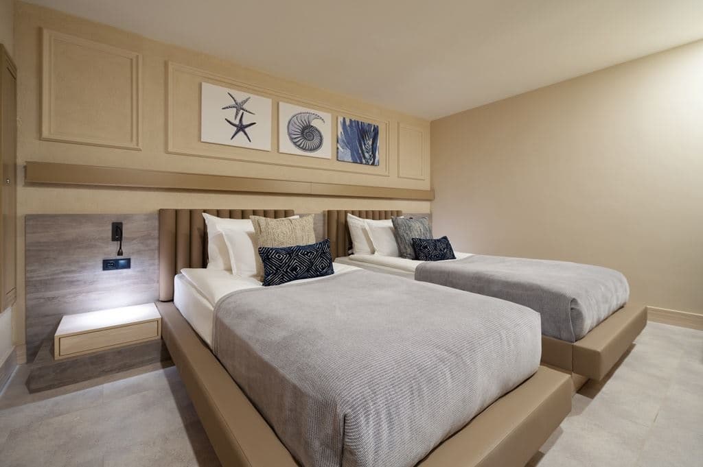 rooms-family-room