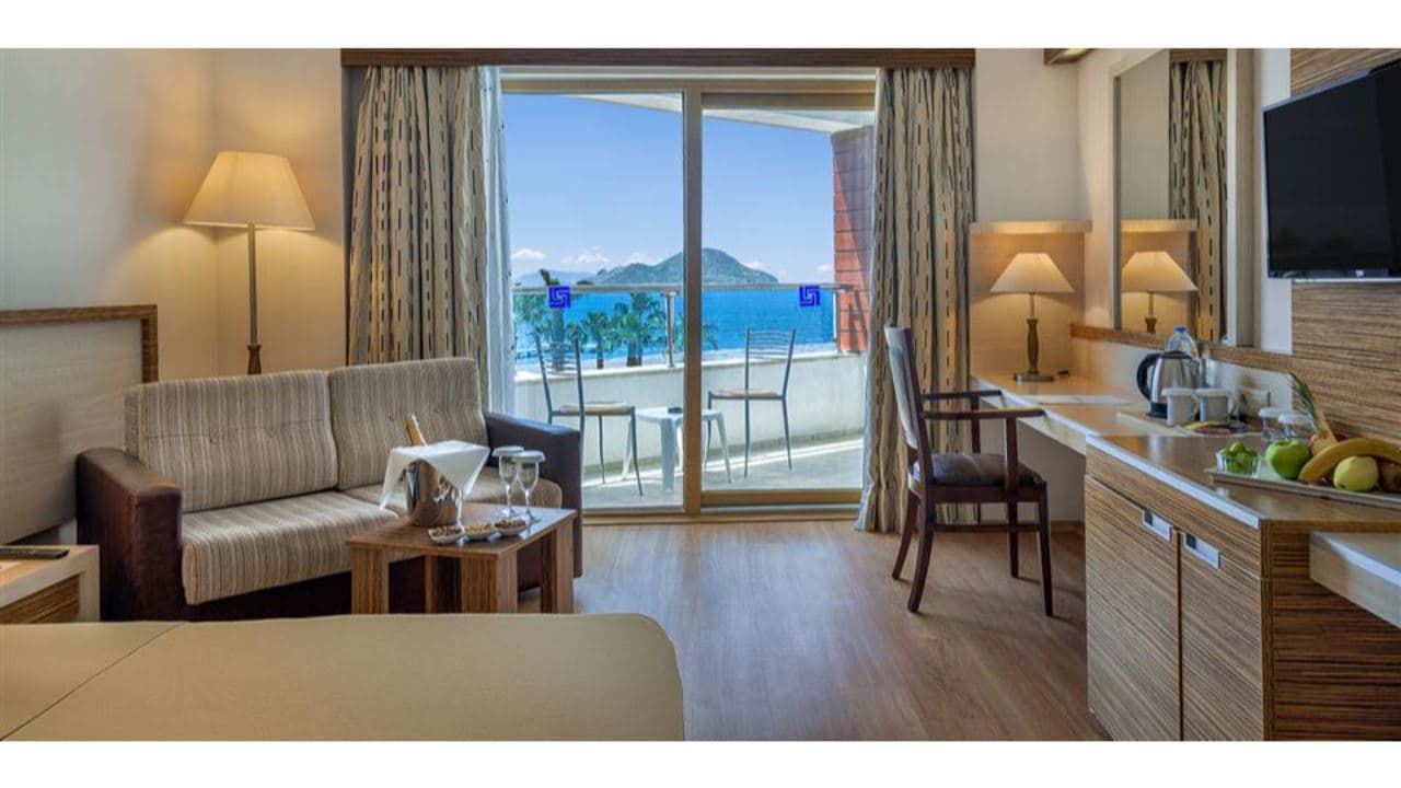 rooms-standard-room-land-view