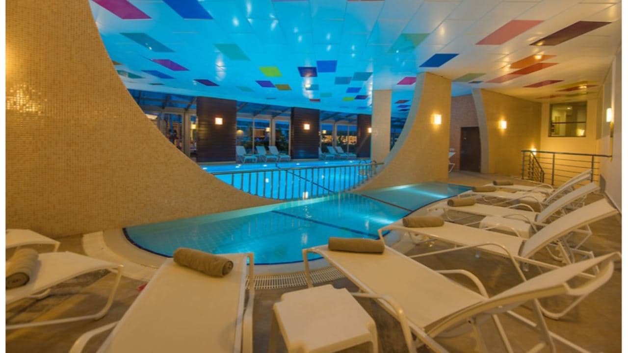 pools-indoor-pool
