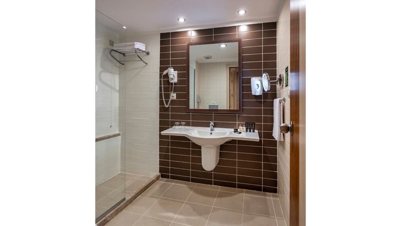 rooms-standard-room-land-view