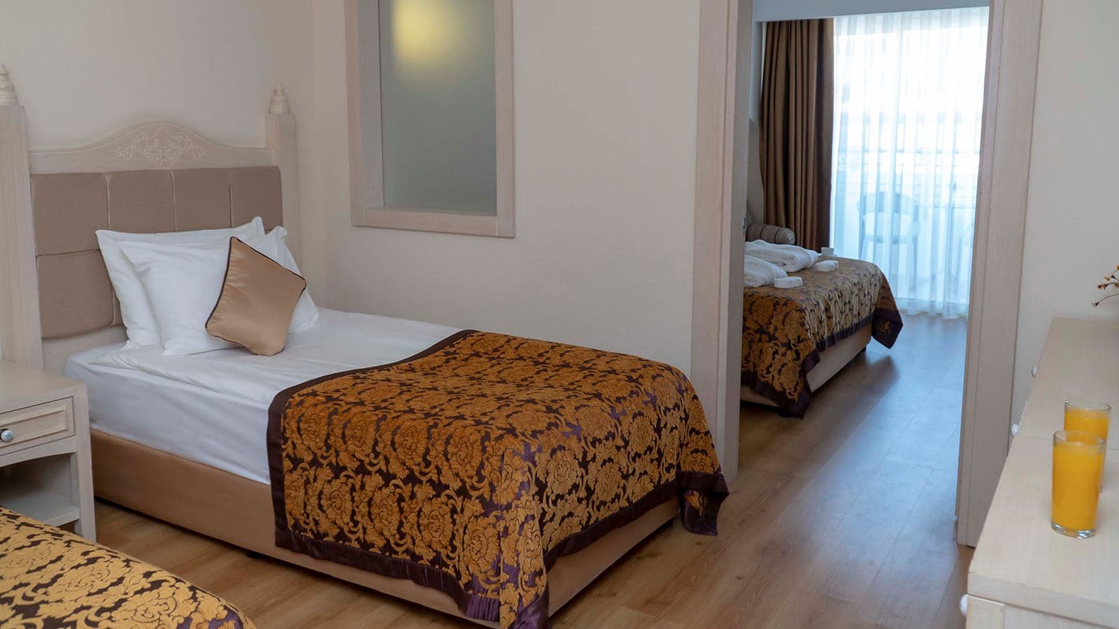 rooms-family-room