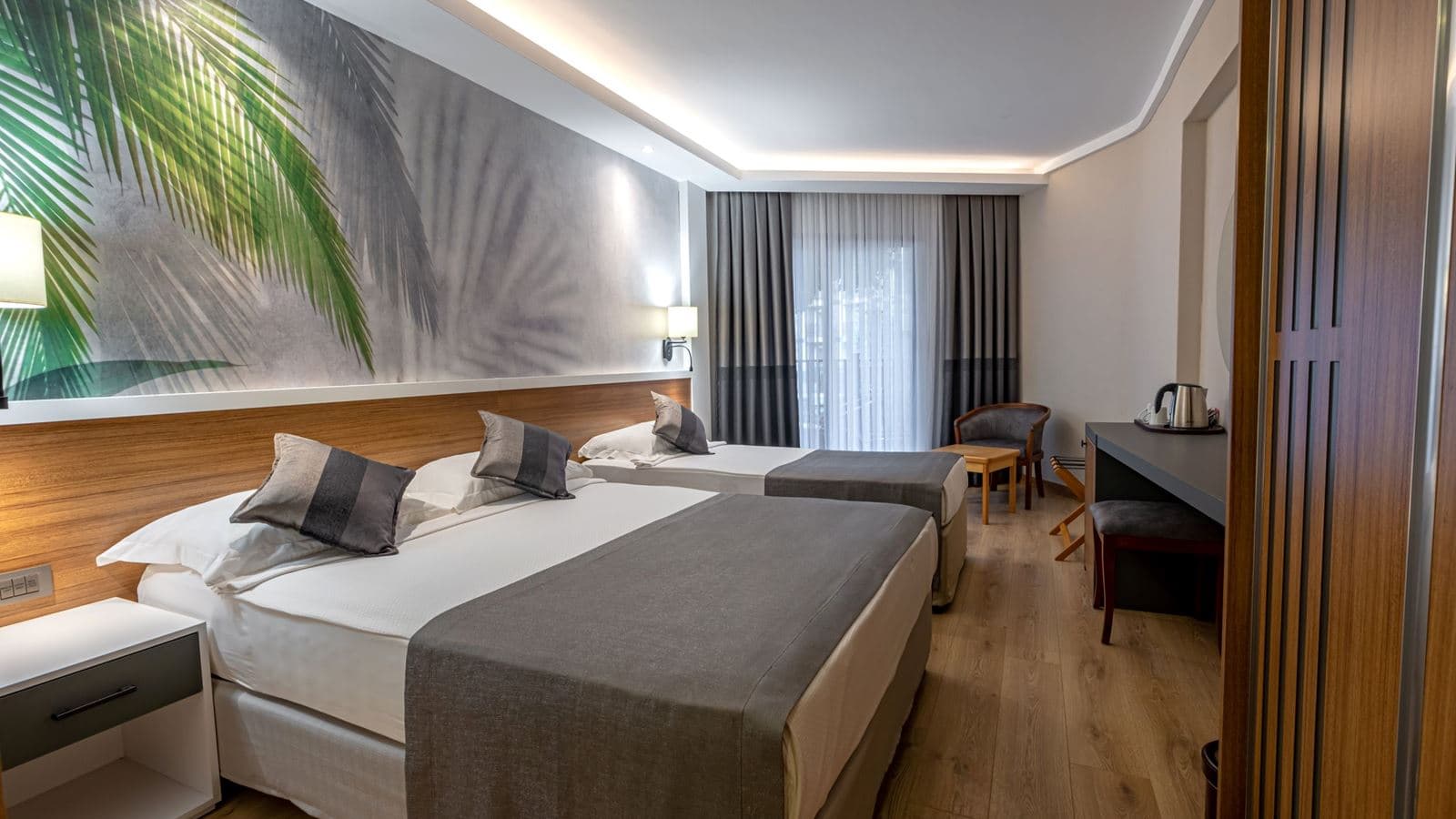 rooms-standard-room-land-view