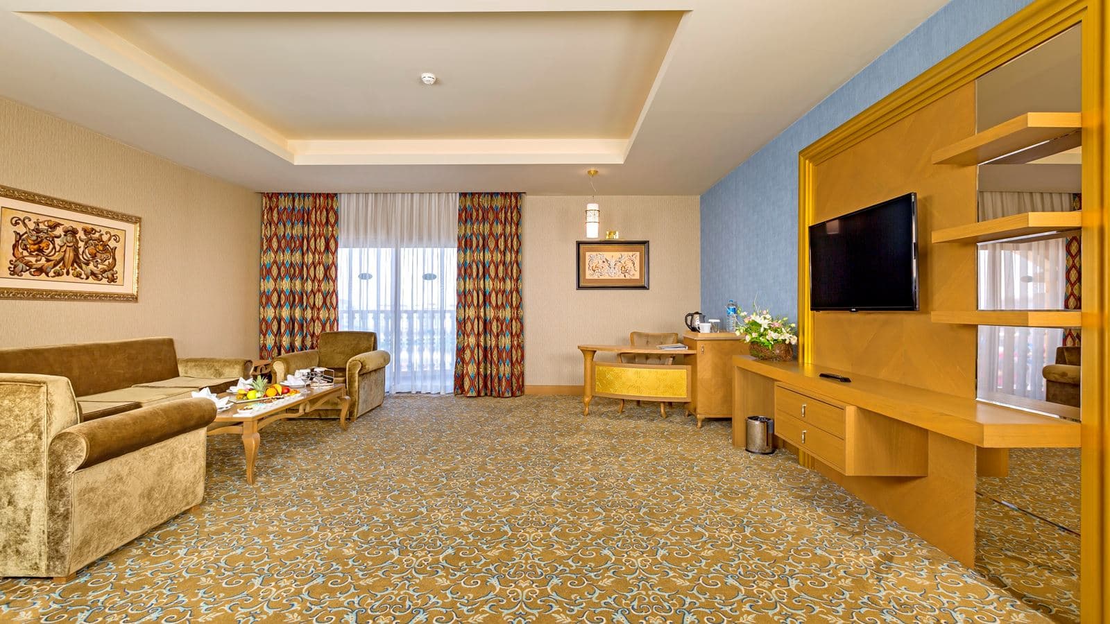 rooms-deluxe-suite