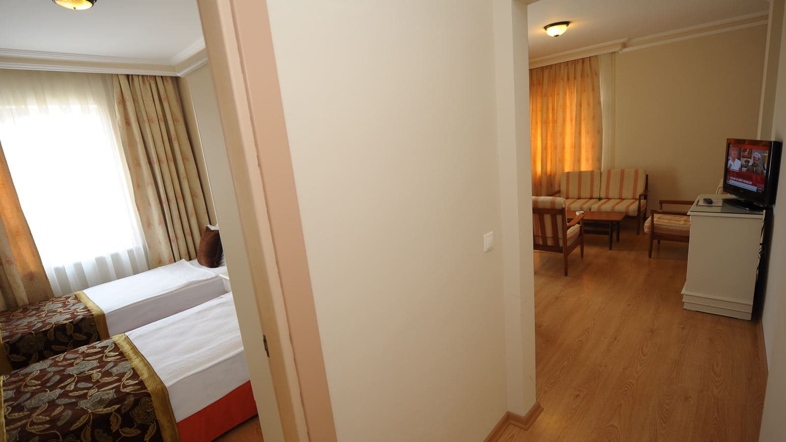 rooms-junior-room