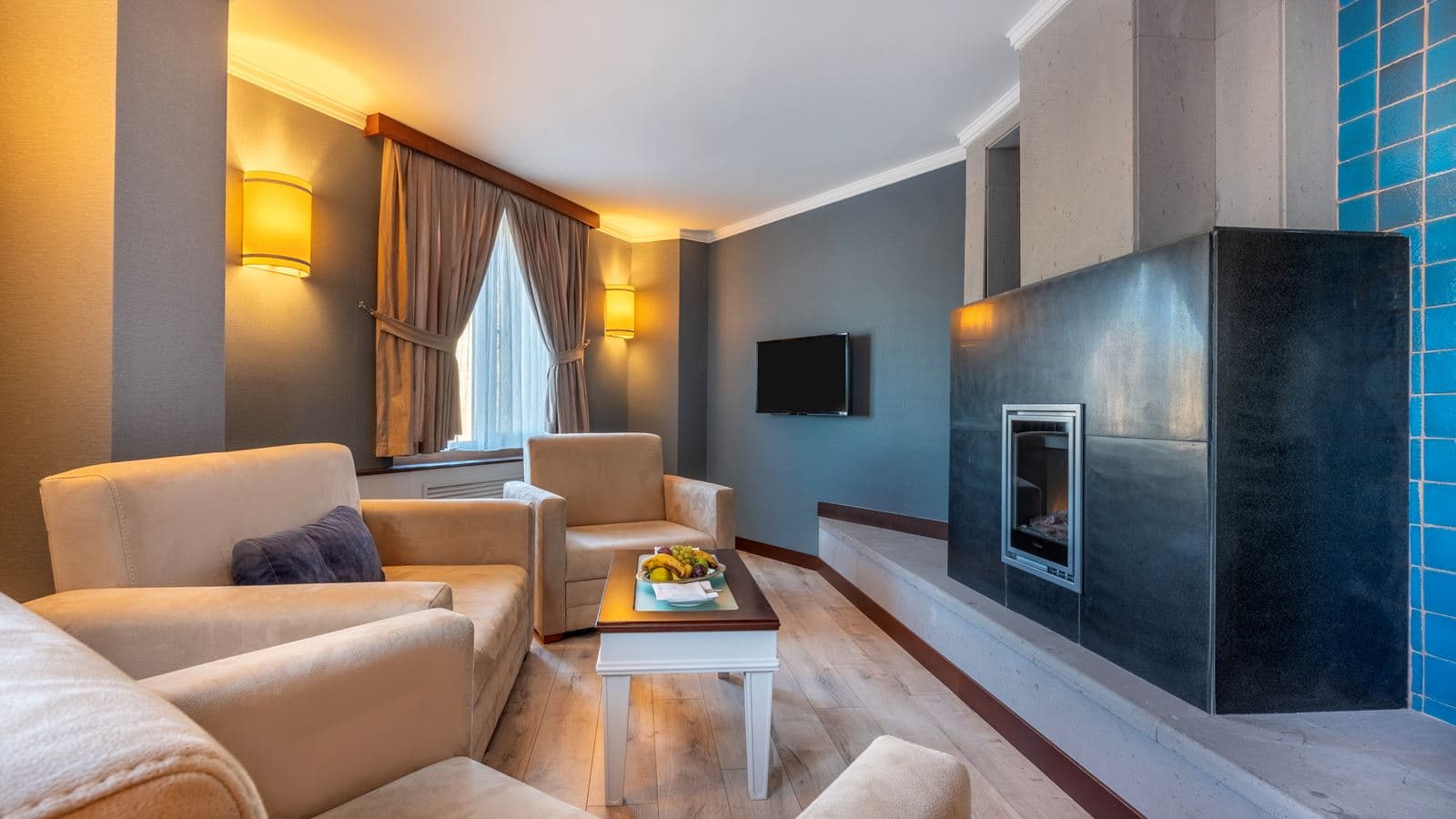 rooms-grand-suit