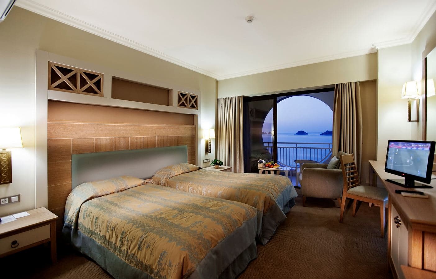 rooms-standard-room-with-balcony