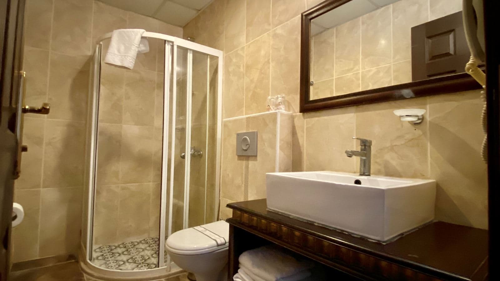 rooms-standard-room