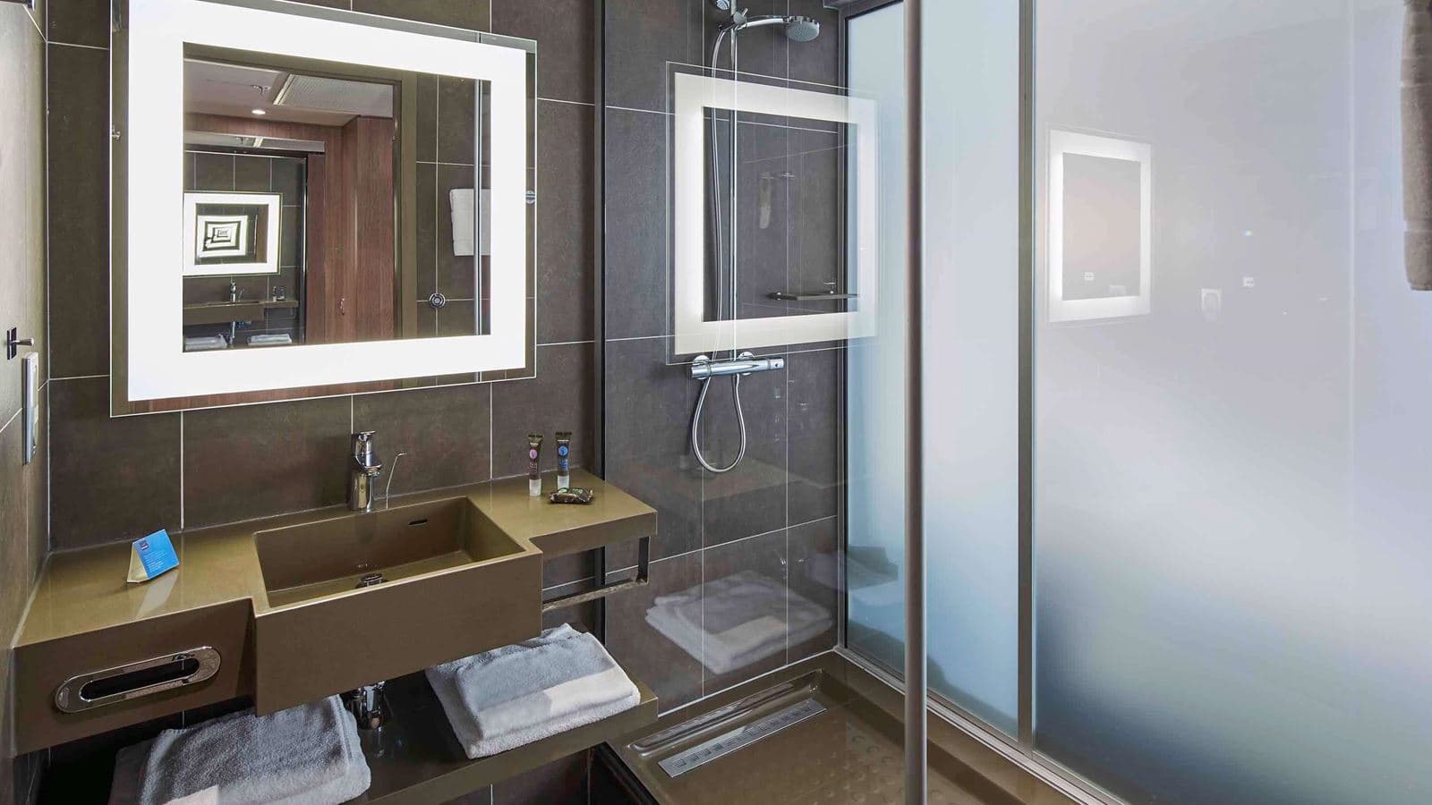 rooms-room-superior-sea-view