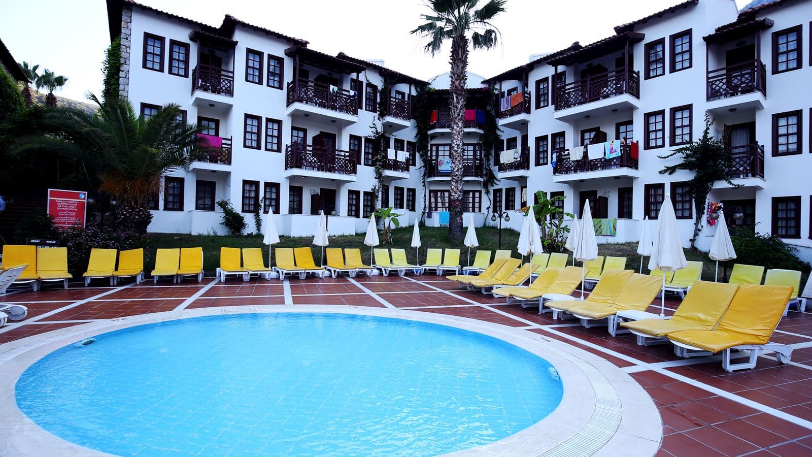 pools-outdoor-pool