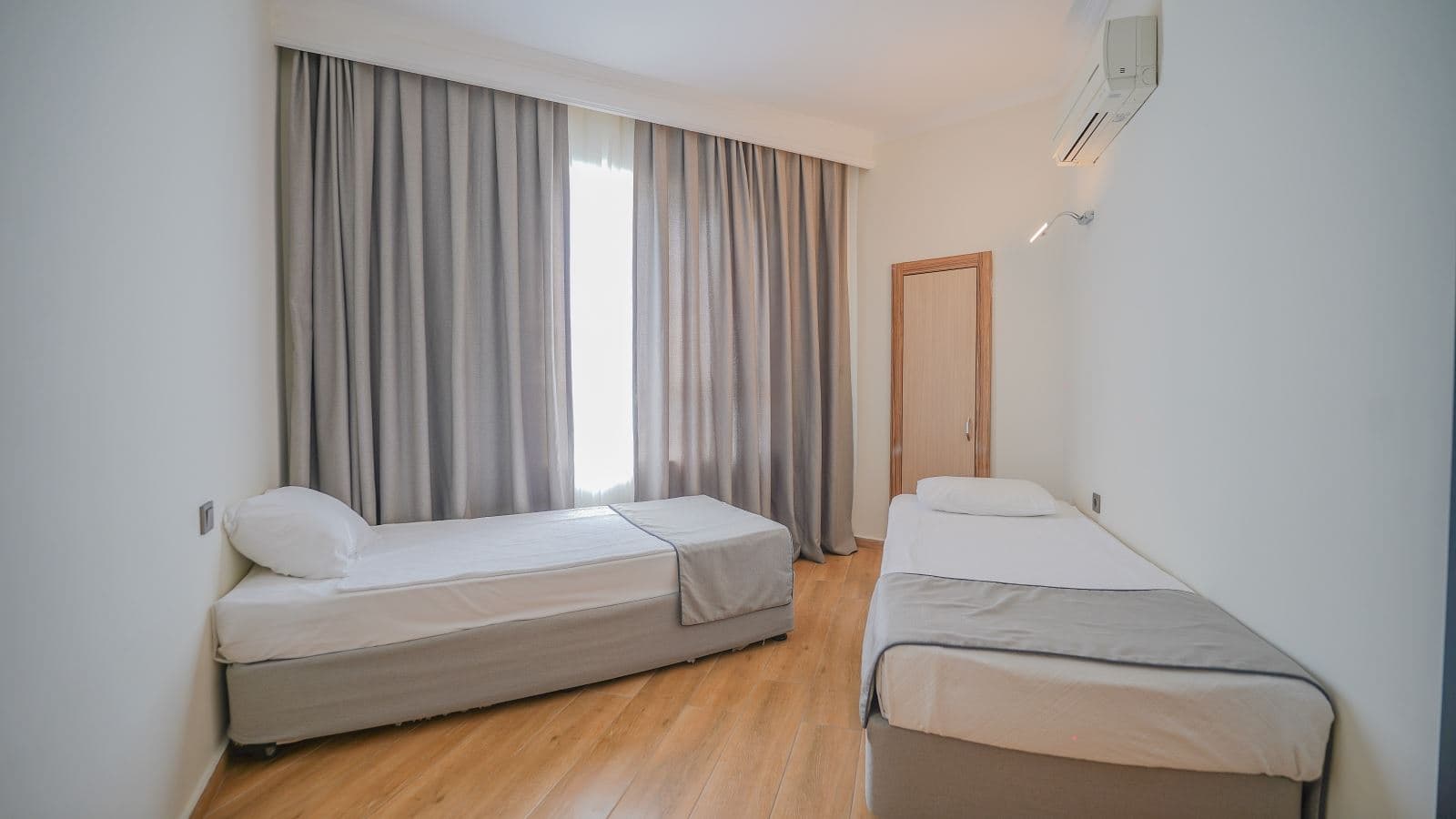 rooms-family-room