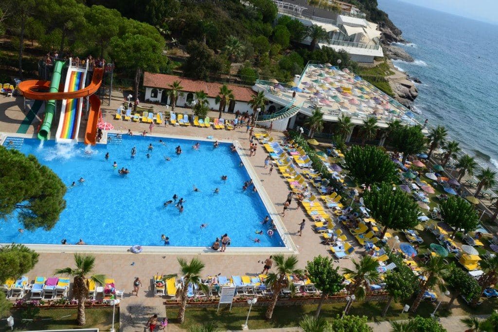 pools-outdoor-pool