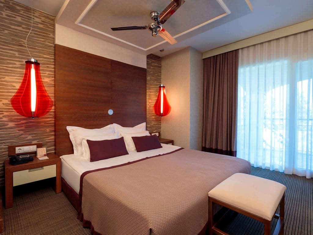 rooms-suite-room