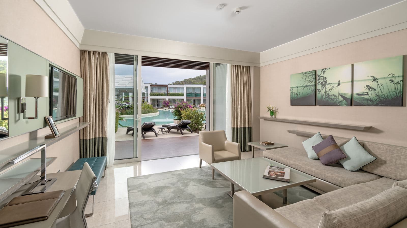 rooms-pool-villa