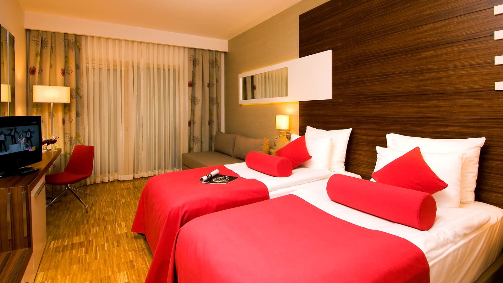 rooms-hotel-family-deluxe-suite-room