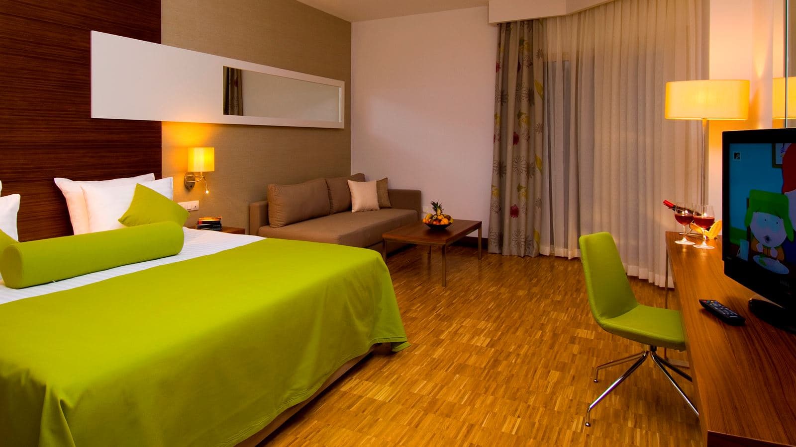 rooms-hotel-family-deluxe-suite-room