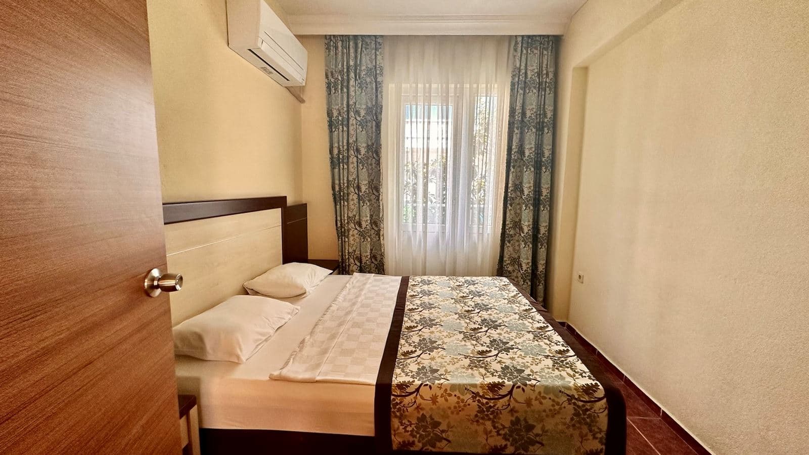rooms-family-room
