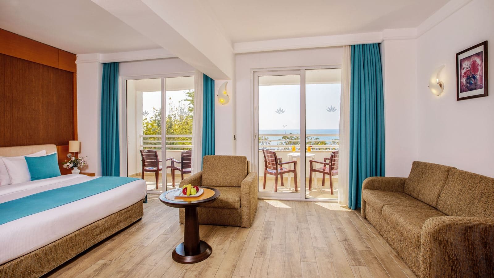 rooms-superior-room