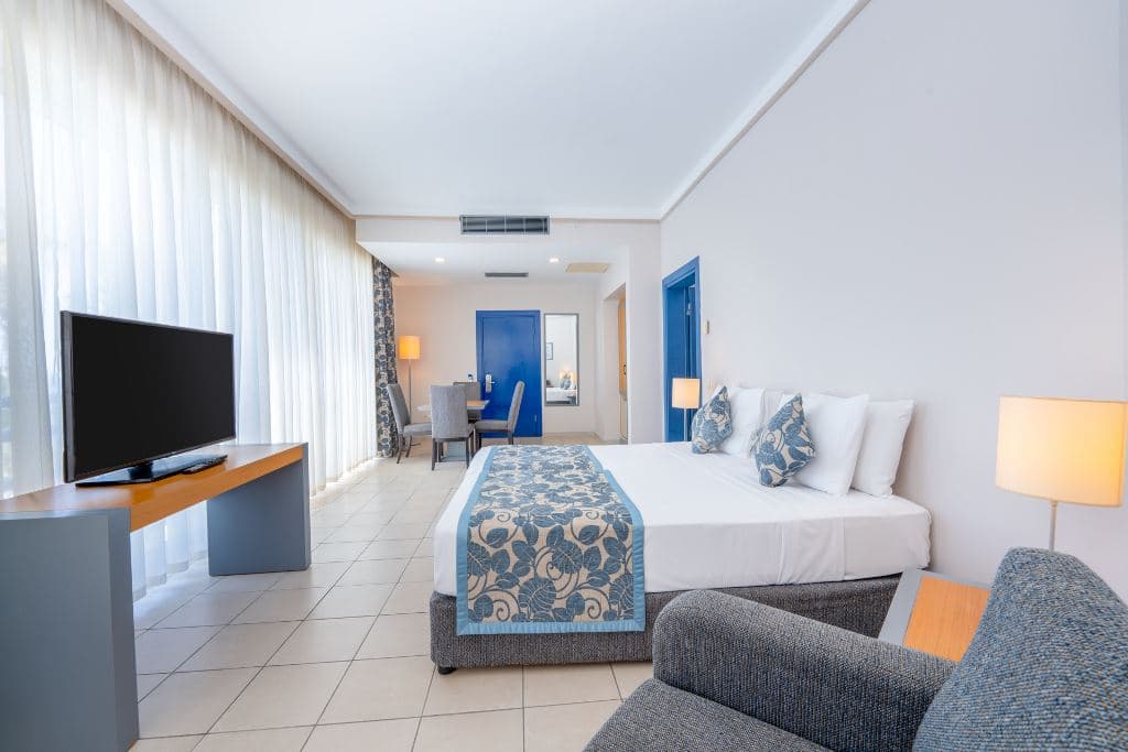 rooms-suite-room