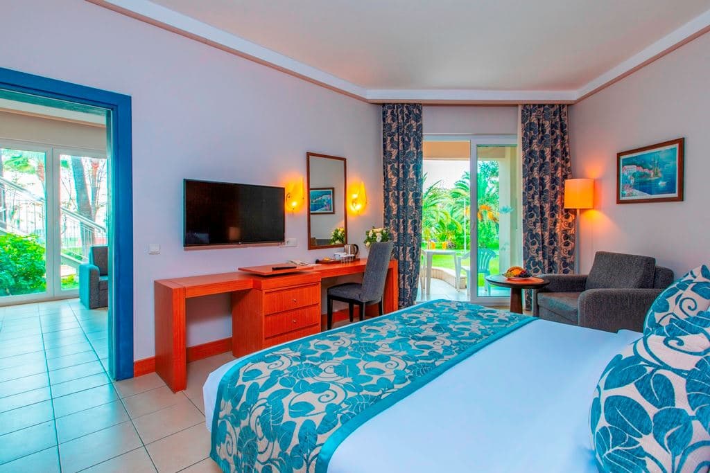 rooms-suite-room