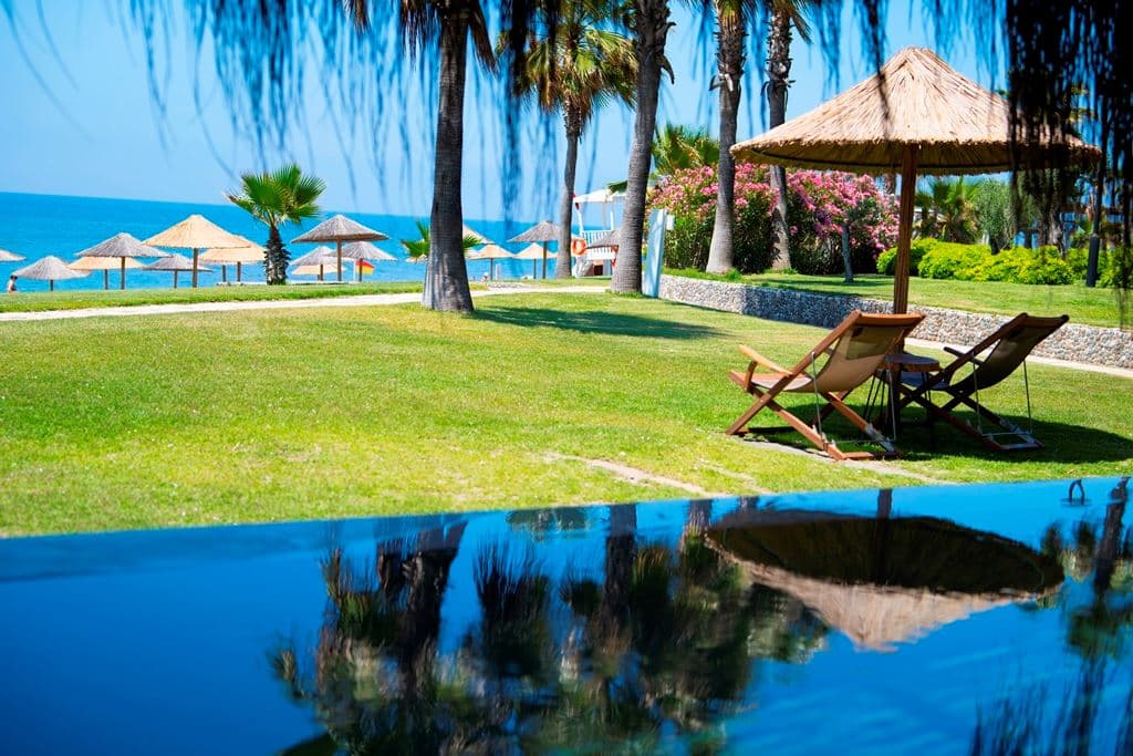 rooms-villa-with-private-pool