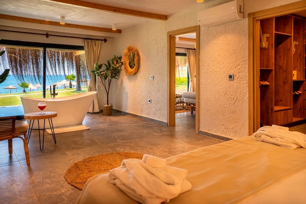 rooms-villa-with-private-pool