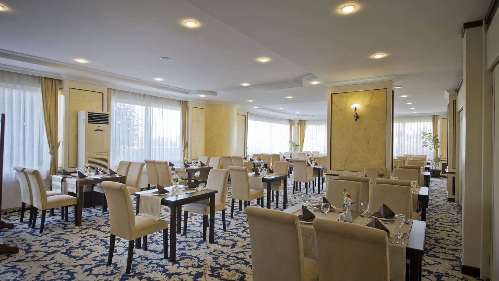 restaurants-main-restaurant